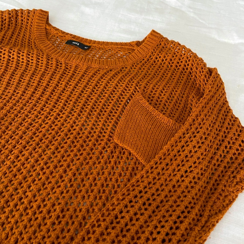 Cropped Sweater - Picture 3 of 3
